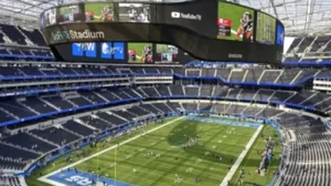 《帕利尼亚强势反击卡拉格：连C罗都敢评头论足，他靠争议上位引关注》